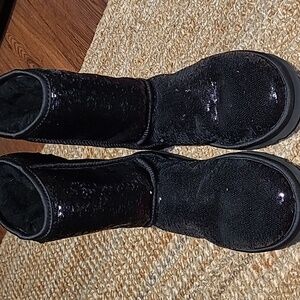 UGG Classic Short Cosmos Sequin Boot in Black Women's 8